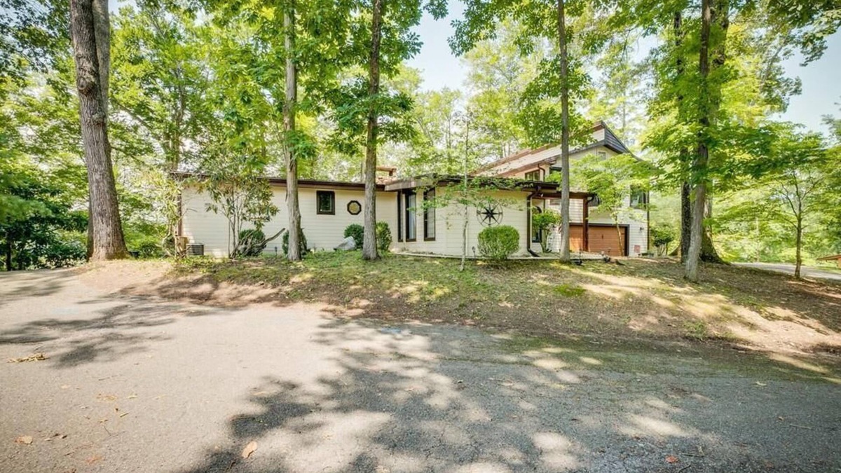 Piney Flats House | 10 mins to Bristol Motor Speedway and the Tri-Cities Airport