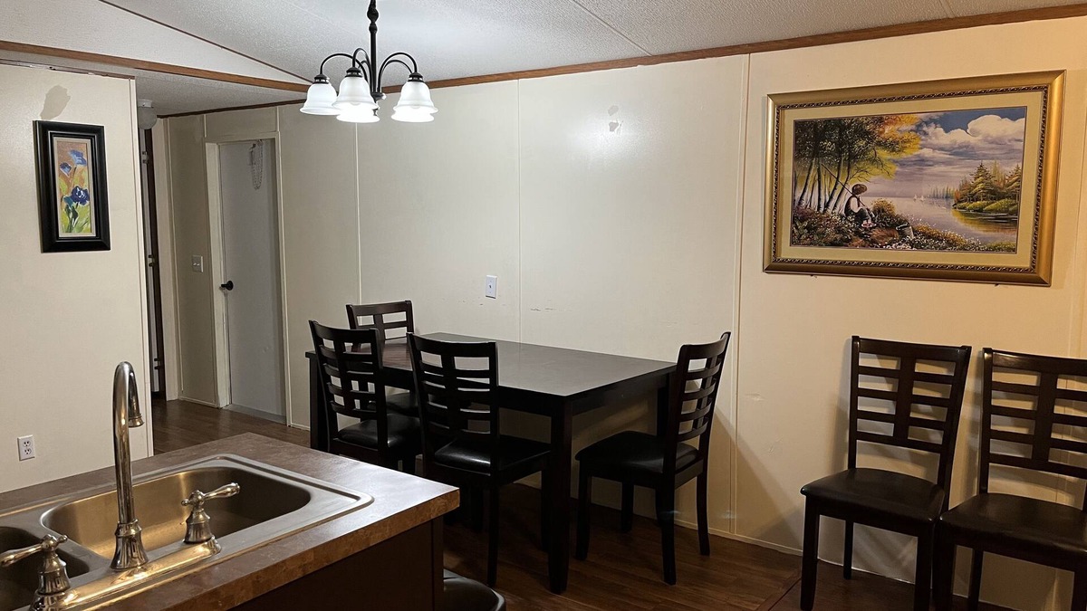 Hockley House | 10 mins to Houston Premium Outlet, 17 mins to Prairie View A&M, Cozy mobile home
