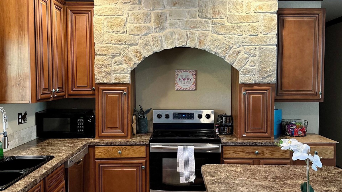 Nemo House | 10 mins to Lake Granbury and Glen Rose. Pet Friendly!