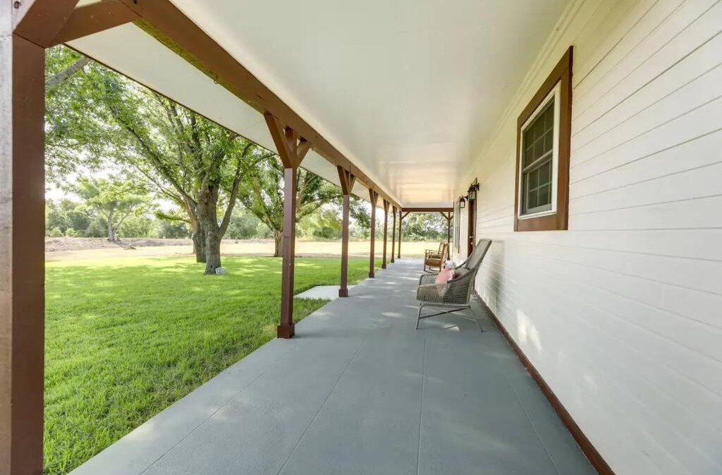 Coupland House | 10 mins to Samsung Taylor -Home in Coupland, Texa