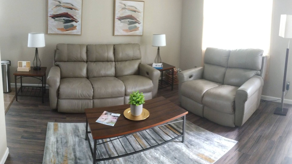 Katy House | 10 mins to Typhoon Texas! Comfy Katy 4 Bedroom, Family Friendly