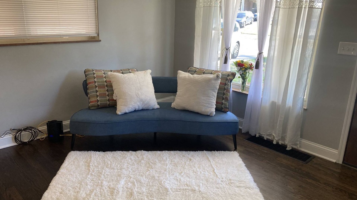 Covedale House | 10 minute from down town , very clean , fresh , an new rental