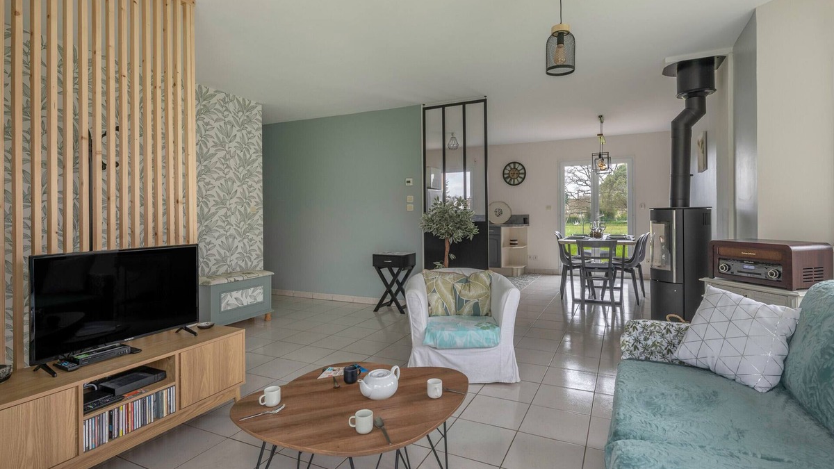 Saint-Molf Ski Chalet | 10 minutes from the sea, 5p holiday home, garden