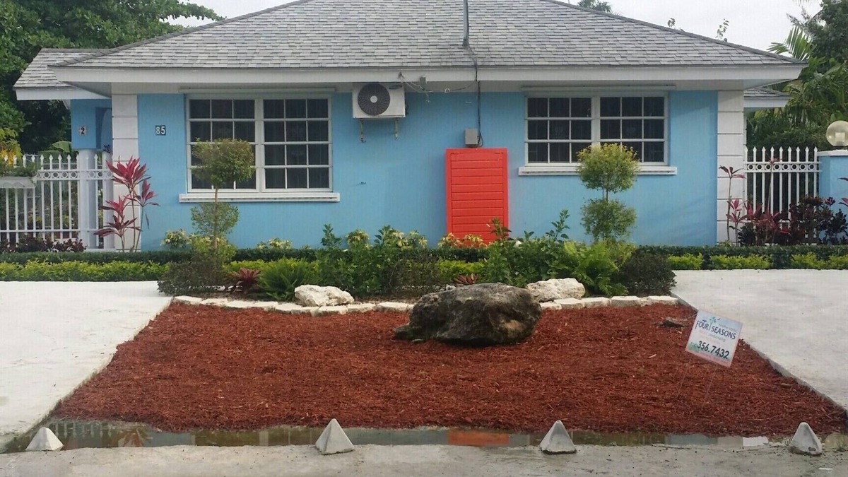 Nassau Apartment | 10 MINUTES WALK TO THE BEACH