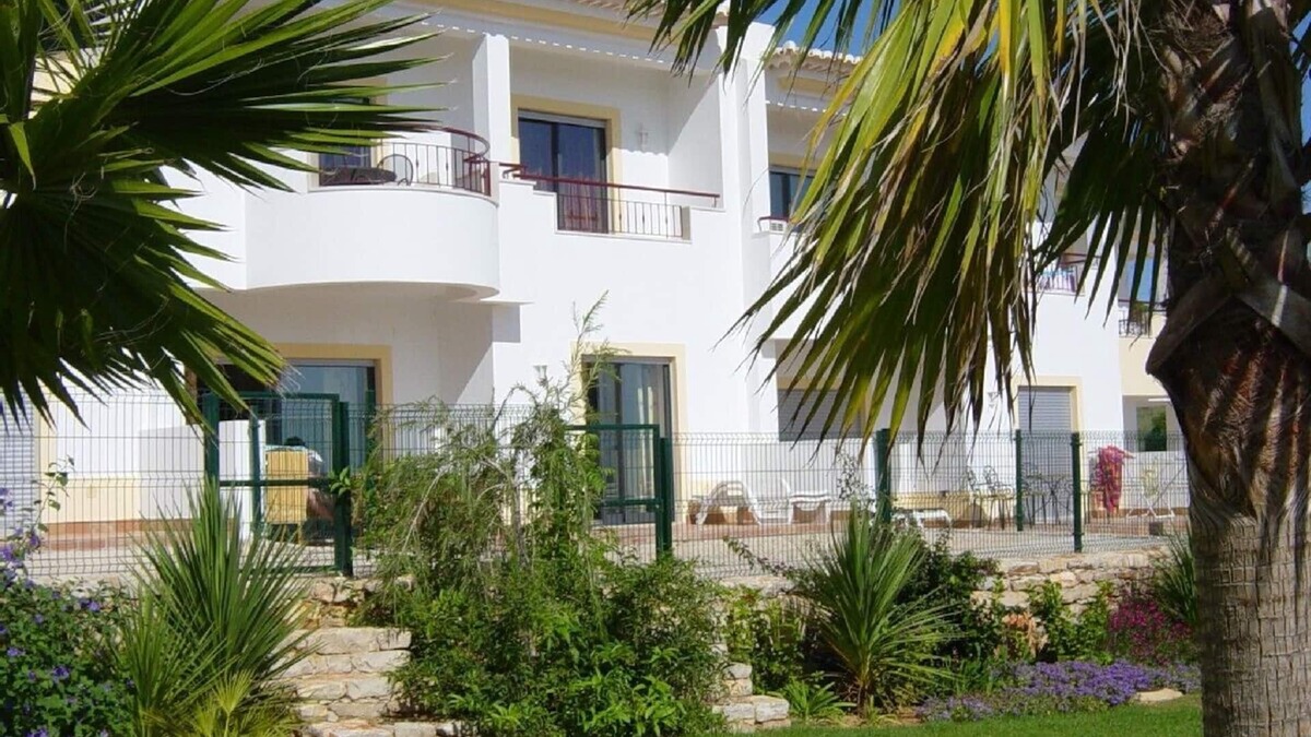 Albardeira Apartment | 10% OFF 22 AUG-2 SEPT 7 NIGHTS MIN STAY - SUNNY+SEA VIEW+POOL+ MARINA&TOWN+WI FI