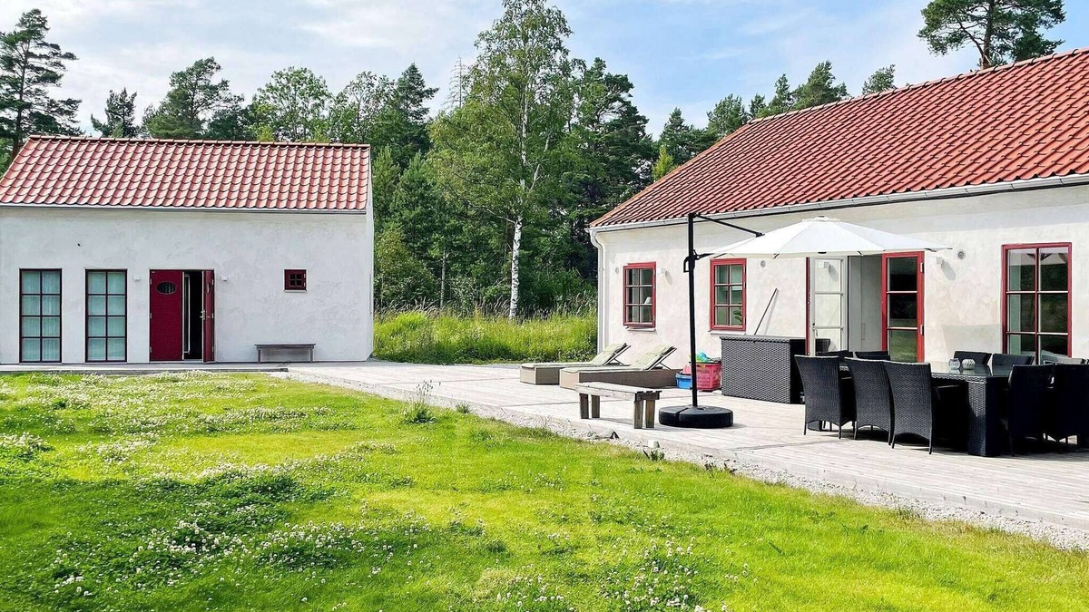 Katthammarsvik House | 10 person holiday home in KATTHAMMARSVIK