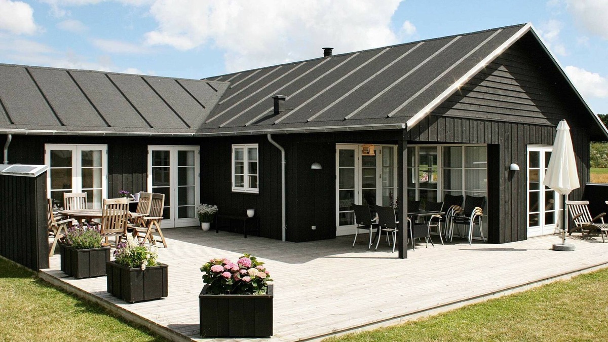 Nysted House | 10 person holiday home in Nysted