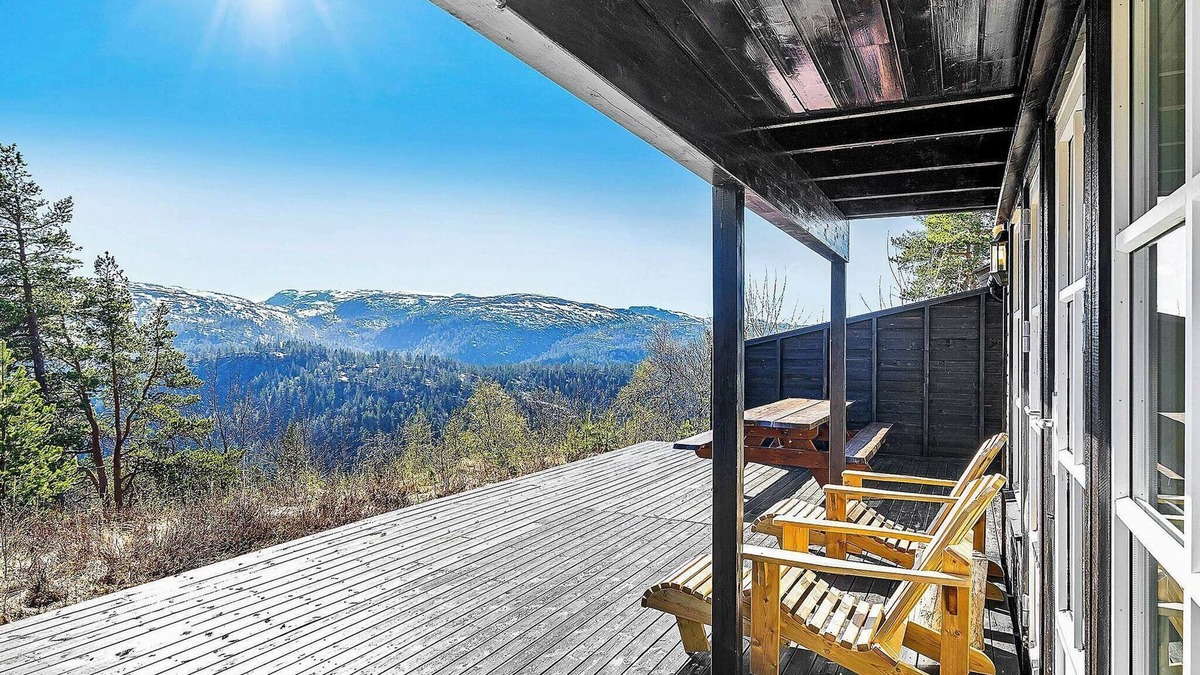 Tjaldal House | 10 person holiday home in ÅSERAL