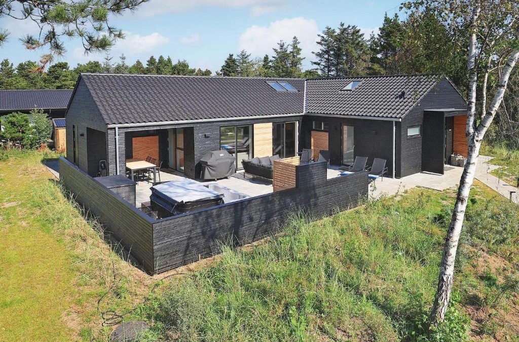 Blavand Strand House | 10 person holiday home in Blåvand