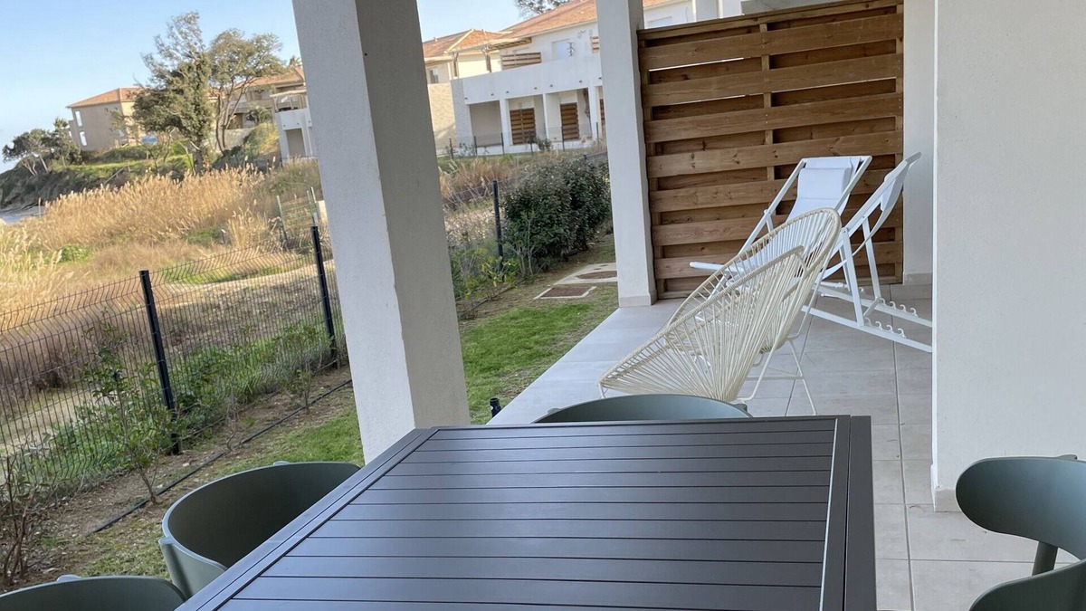 Bravone Apartment | 10-person Seaview Apartment Ground floor N70-71