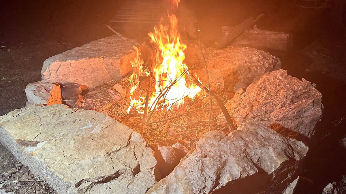 Horse Cave Apartment | 10 point landing: Mammoth Cave Glamping Sublimity