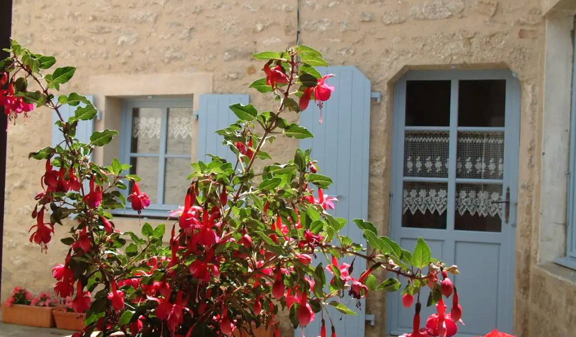 Saint-Michel-le-Cloucq House | 100 m² House ∙ 2 bedrooms ∙ 4 guests