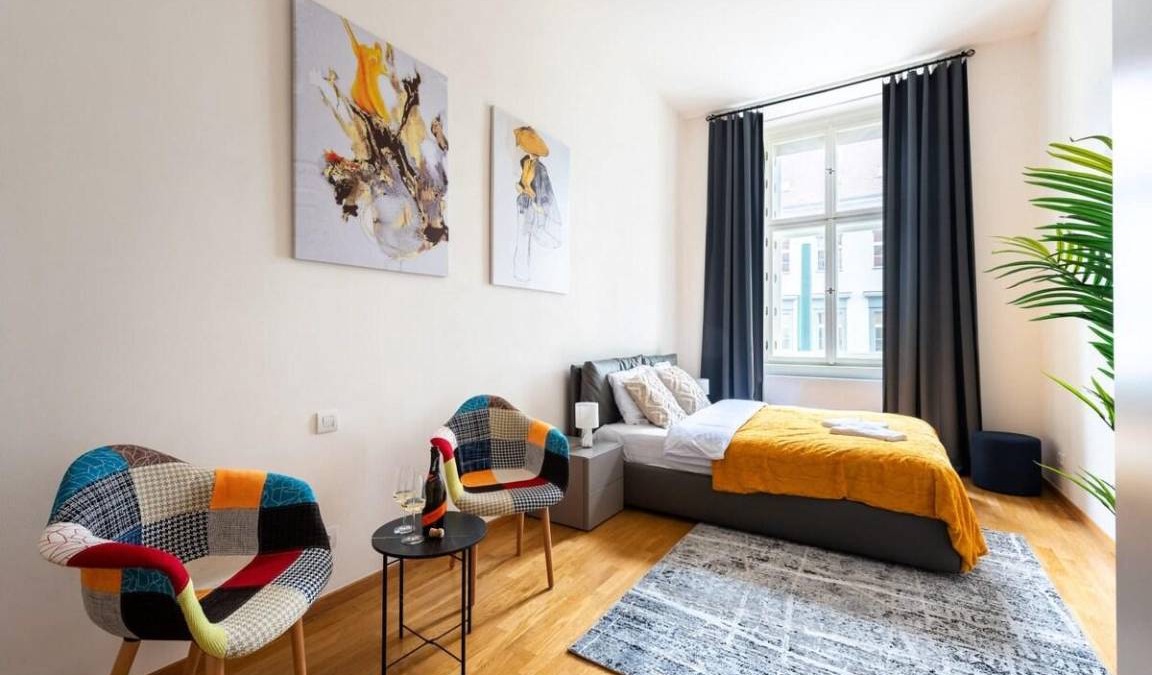 Vysocany Apartment | 100 m² Apartment ∙ 3 bedrooms ∙ 8 guests