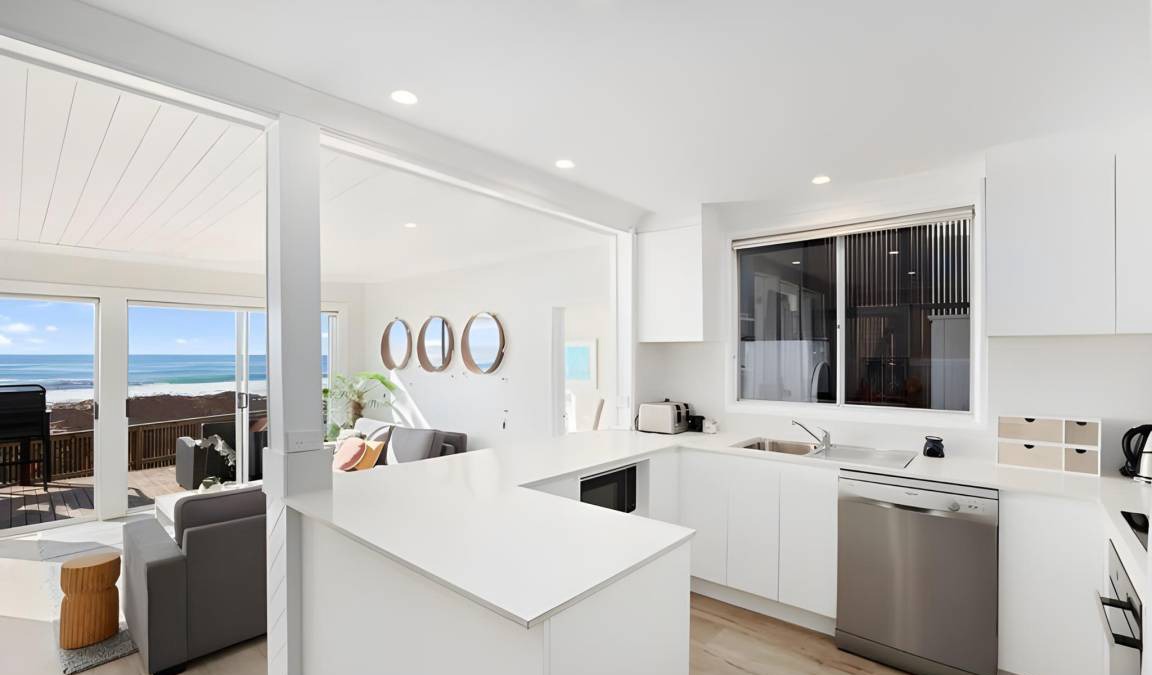 Collaroy Beach Apartment | 100 m² Apartment ∙ 4 bedrooms ∙ 8 guests