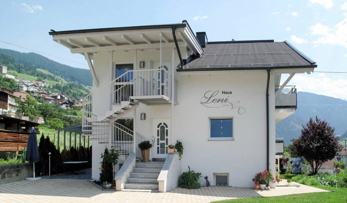 Fliess Apartment | 100 m² Apartment ∙ 4 bedrooms ∙ 9 guests