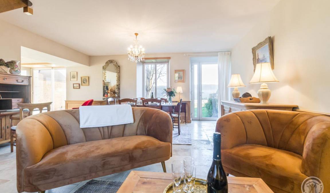 Marcilly House | 100 m² Gîte ∙ 2 bedrooms ∙ 4 guests
