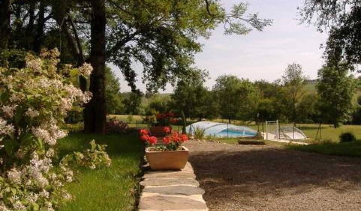 Jouqueviel House | 100 m² Gîte ∙ 3 bedrooms ∙ 6 guests