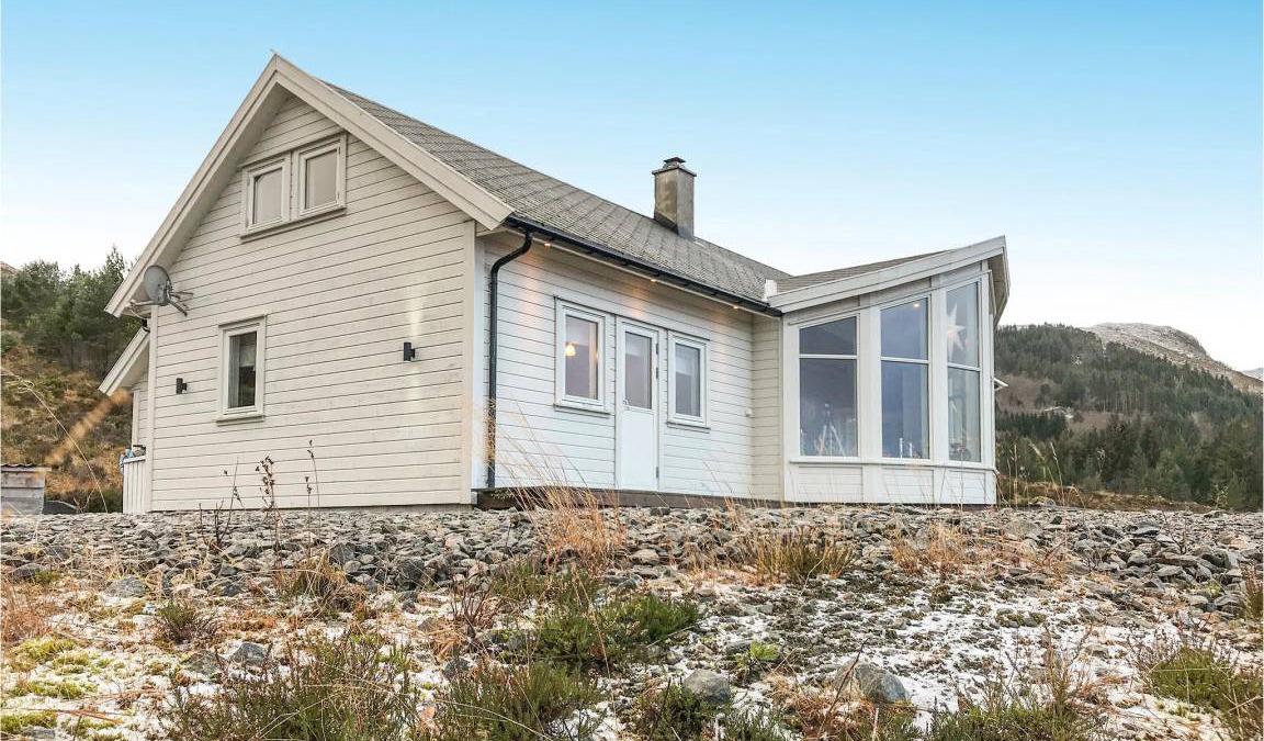 Selje House | 100 m² House ∙ 3 bedrooms ∙ 8 guests