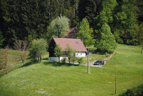 Predjama House | 100 m² House ∙ 2 bedrooms ∙ 6 guests