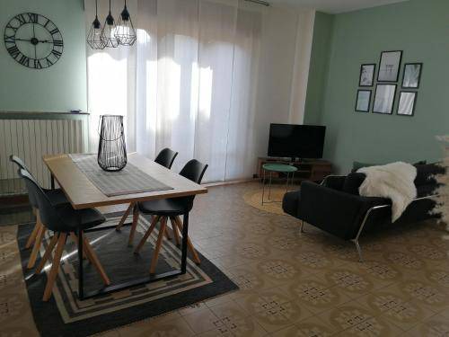 Carenno House | 100 m² House ∙ 3 bedrooms ∙ 7 guests