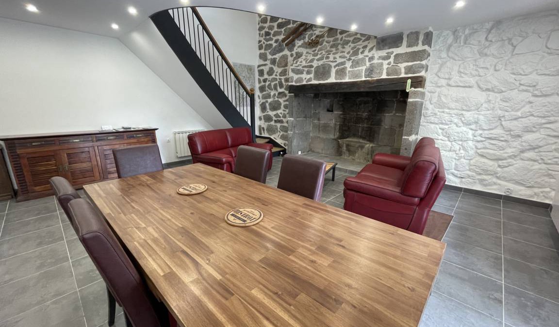 Laveissiere House | 100 m² House ∙ 3 bedrooms ∙ 6 guests