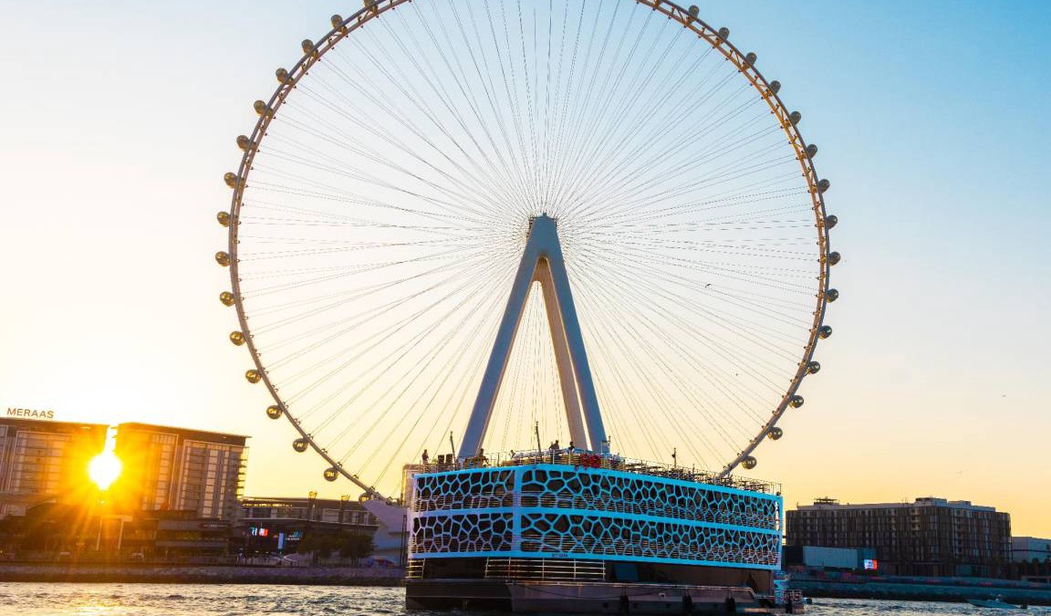 Dubai Marina Boat Rental | 100 m² Houseboat ∙ 10 guests