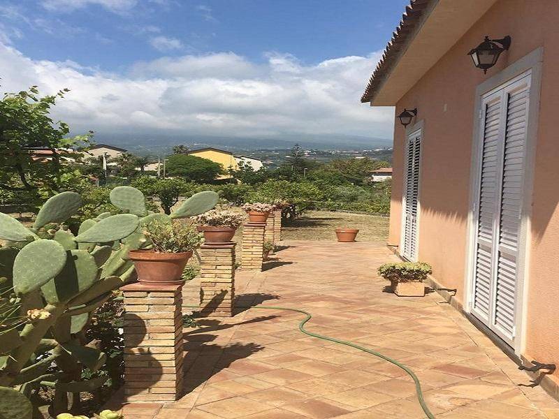Calatabiano House | 100 m² House ∙ 2 bedrooms ∙ 4 guests