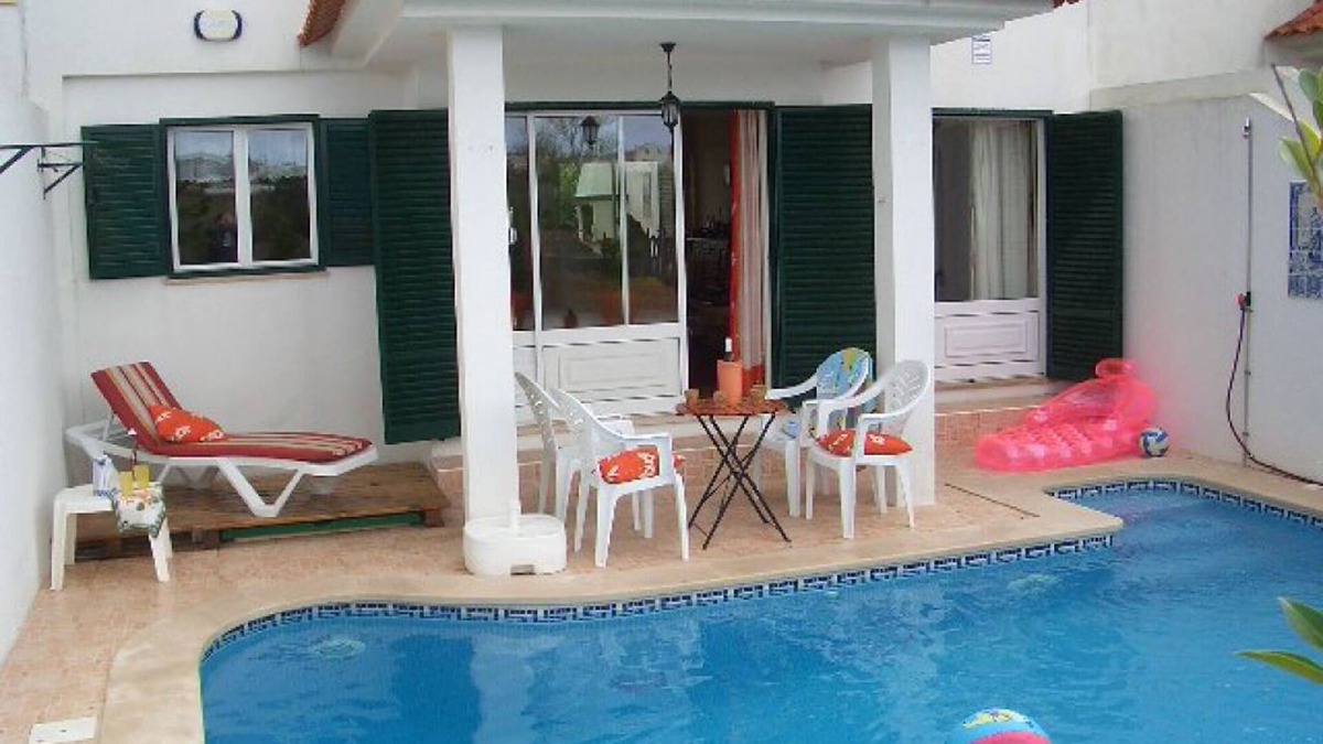 Faulha House | ☀ 100 m² vacation home, pool,⛱ Sesimbra beach, TV/WLAN, Lisbon in 30 min