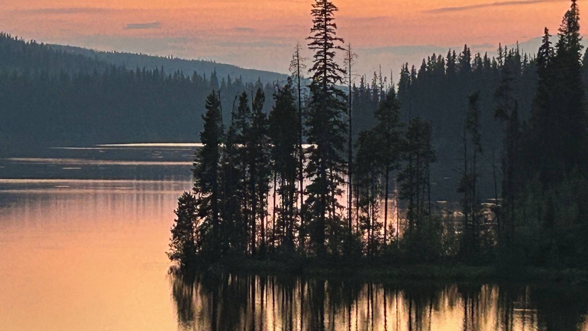 Kamloops House | 100% Off-Grid Lakefront Cabin in the Middle of the BC Wilderness