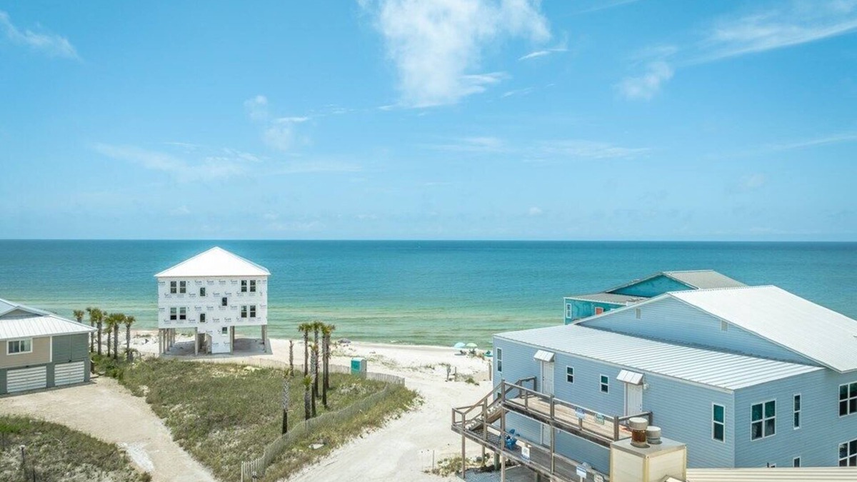 Cape San Blas House | 100 STEPS TO BEACH, PETS OK, RENOVATED, VERY CLEAN, N. CAPE, DISCOUNTED RATES!
