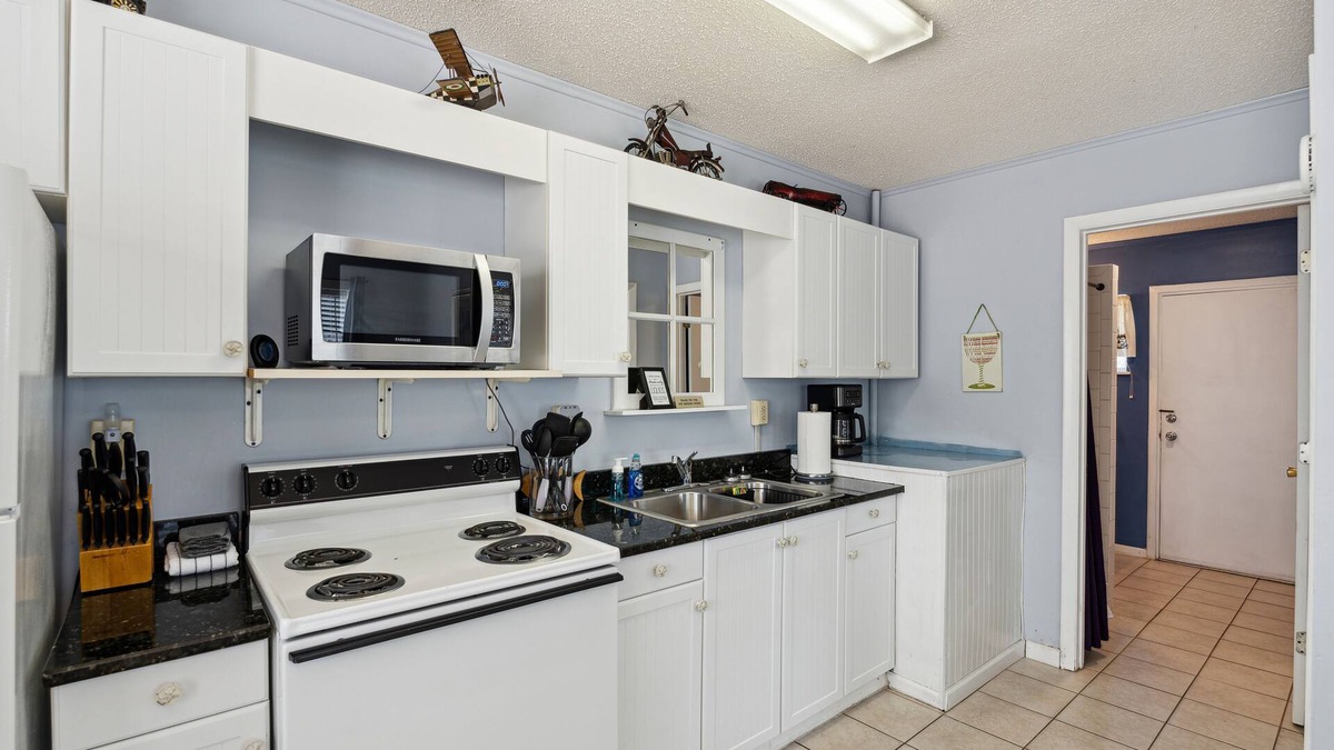 Laguna Beach Cottage | 100 Yard from the beach
