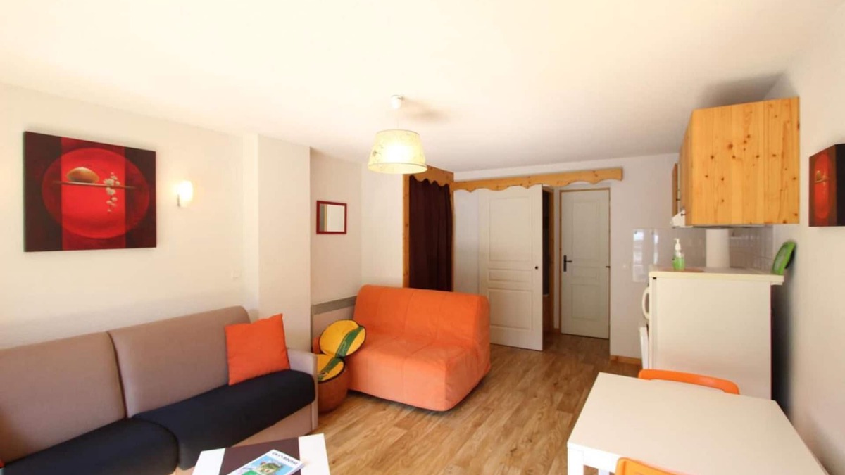 Chamrousse Apartment | 100m from ski slopes, Ground floor, terrace, tv, 25m², Chamrousse