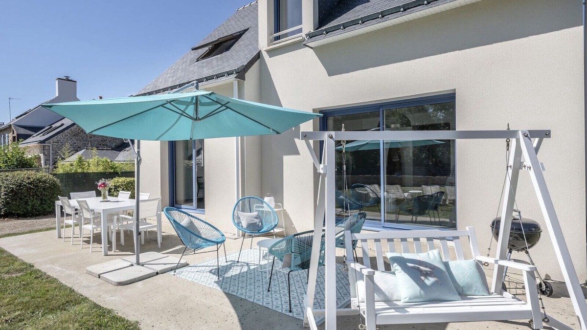 Baden Ski Chalet | 100m from the beach, house for 7, seaview