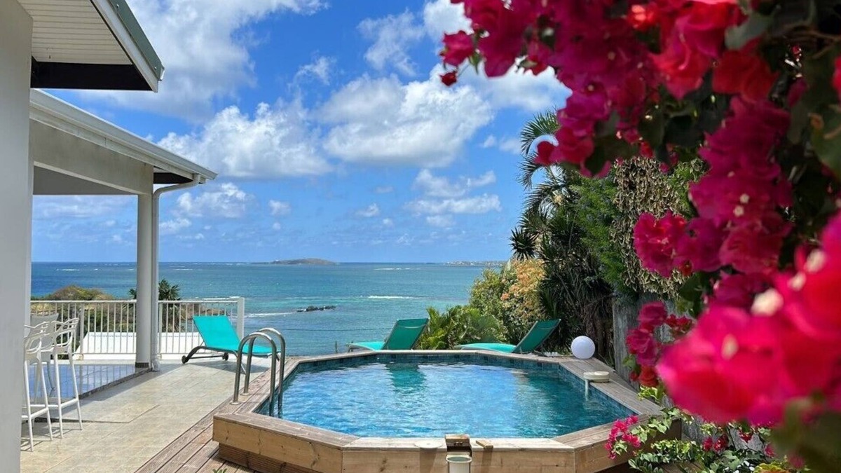 Le Robert Villa | 100m from the sea (boat rental), in a fishing village: Villa facing the ocean