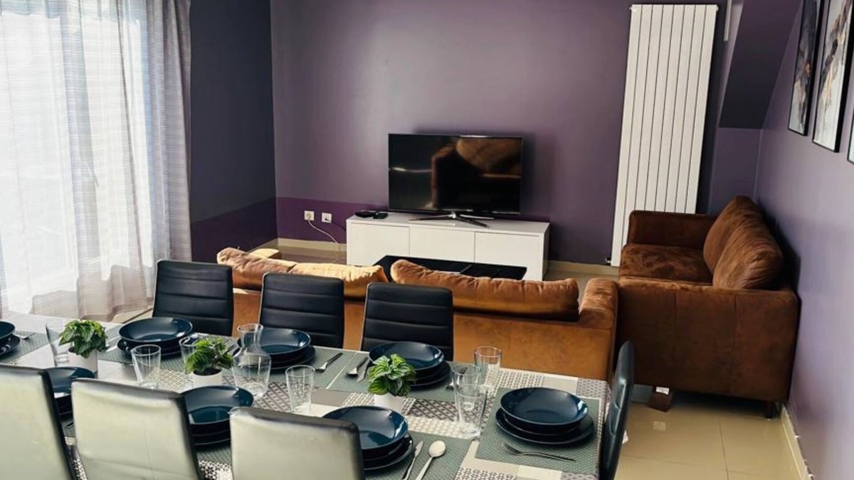 Villepinte Apartment | 100m² - terrace & private parking - near Paris, CDG, Asterix, Disney
