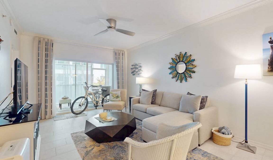 Redevelopment Area Condo | 101 m² Condo ∙ 2 bedrooms ∙ 4 guests