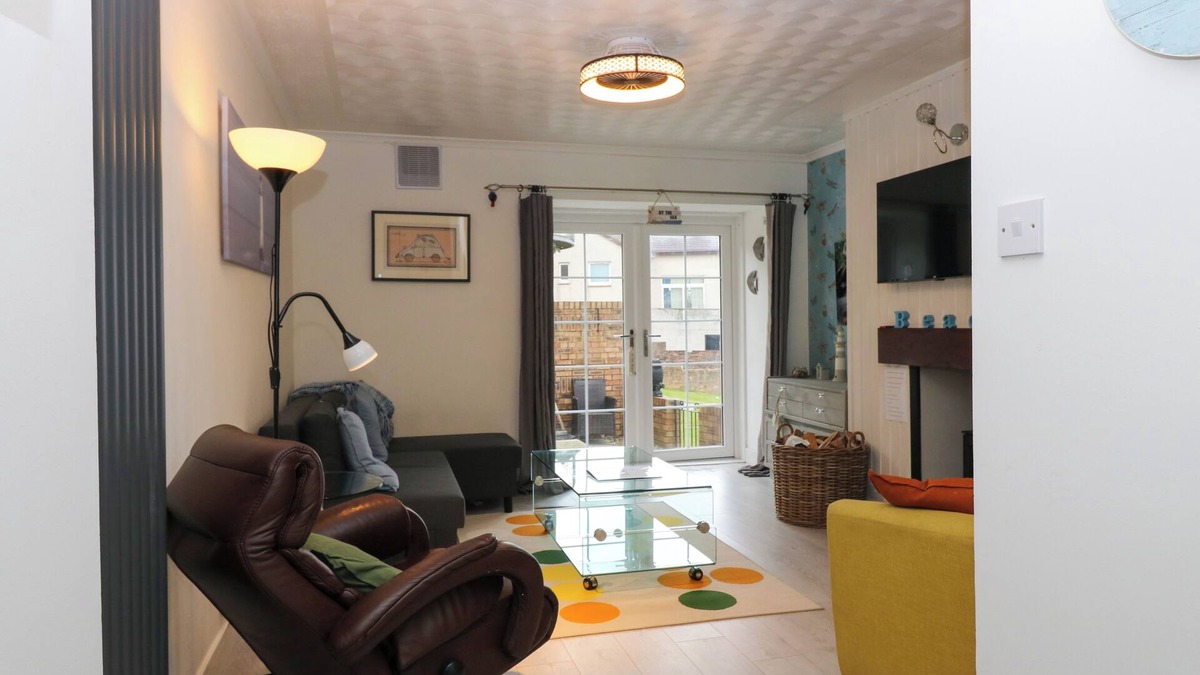 Pettycur Cottage | 101A PETTYCUR ROAD, pet friendly, country holiday cottage in Heacham