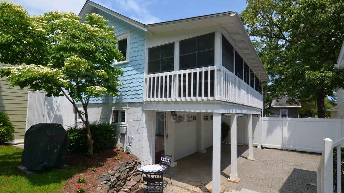 South Rehoboth Apartment | 101B New Castle Street, Rehoboth Beach, Delaware