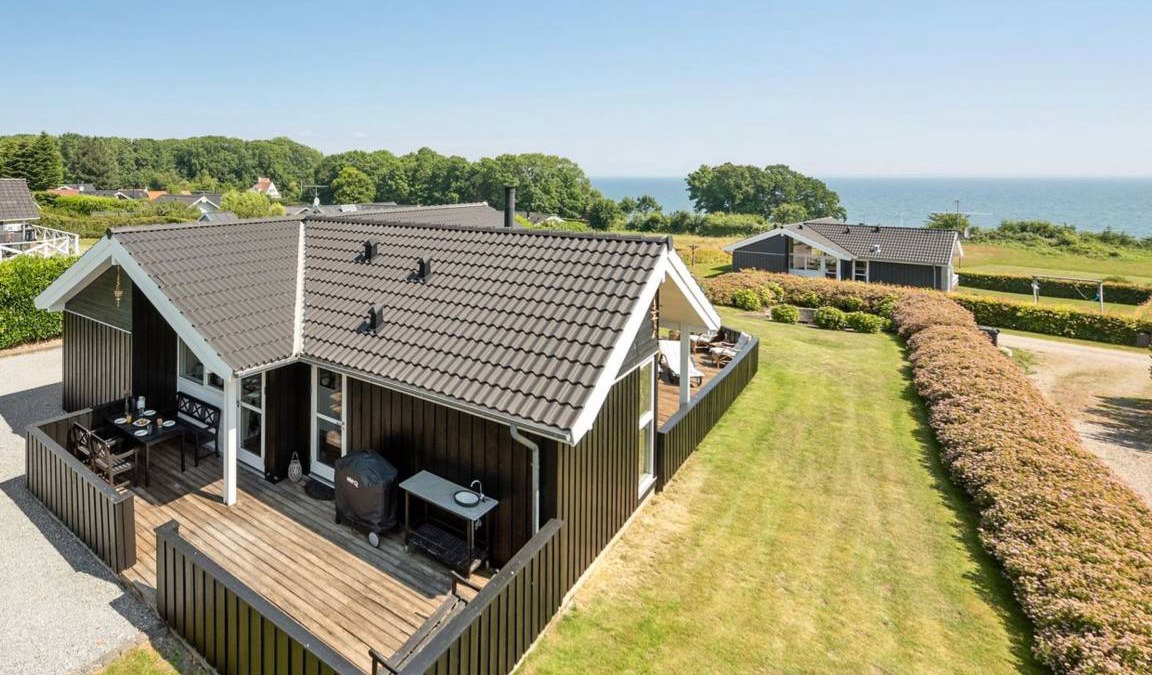 Mommark Strand House | 102 m² House ∙ 1 bedroom ∙ 8 guests