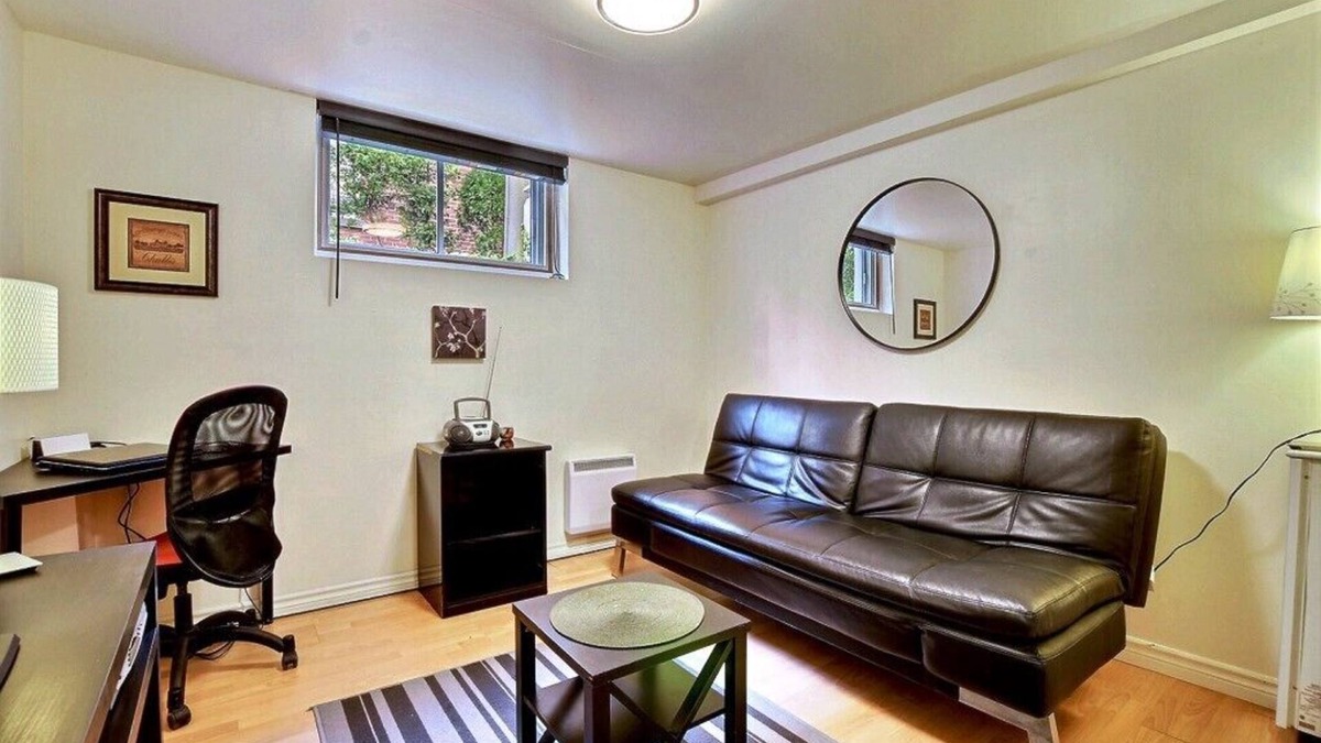 Cote-Des-Neiges—Notre-Dame-De-Grace Apartment | #102 Warm & Tastefully Furnished - Great Location
