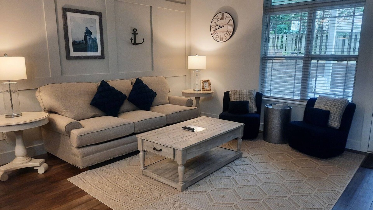 Delavan Lake Condo | 103- Gorgeous 1 bedroom w/Water Views From Patio