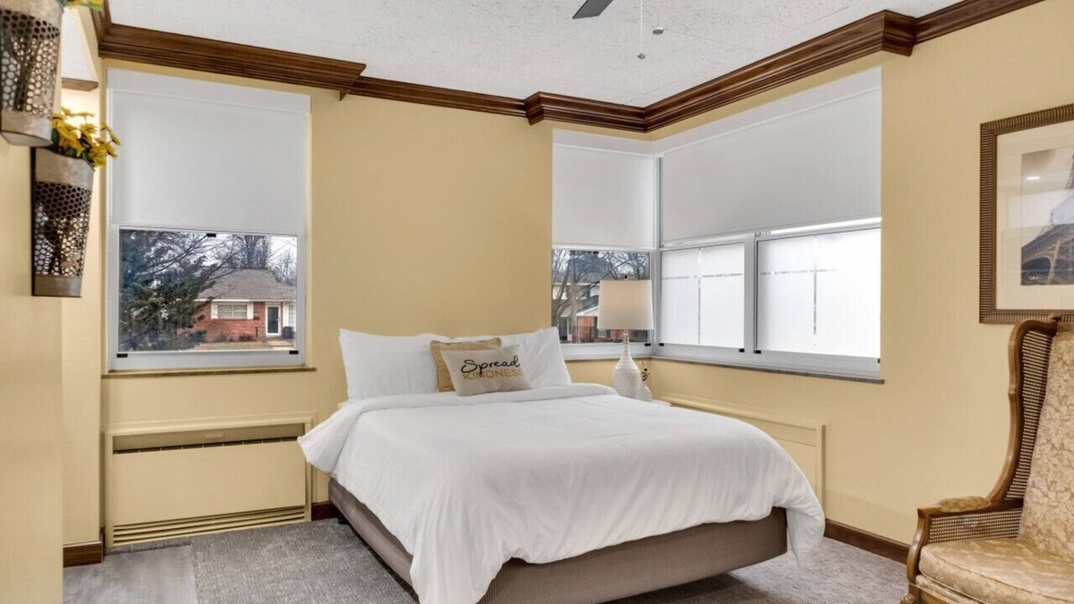 Bartlesville Apartment | 103 · Honeybee #103 - Hotel Phillips
