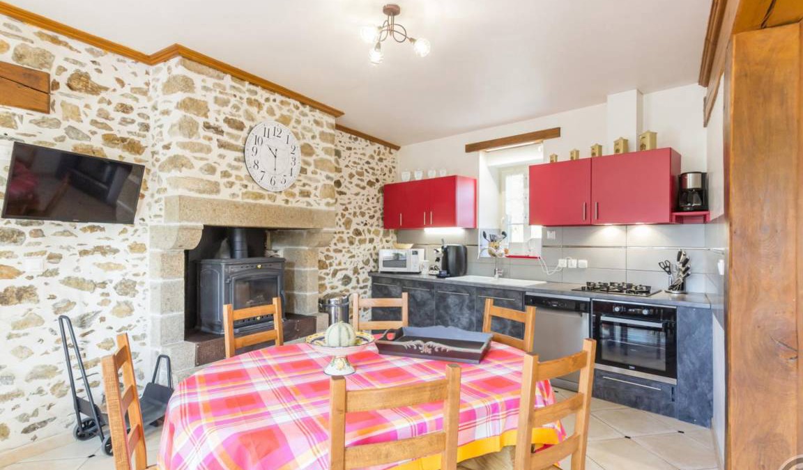 Montsurvent Cottage | 103 m² Cabin ∙ 3 bedrooms ∙ 6 guests