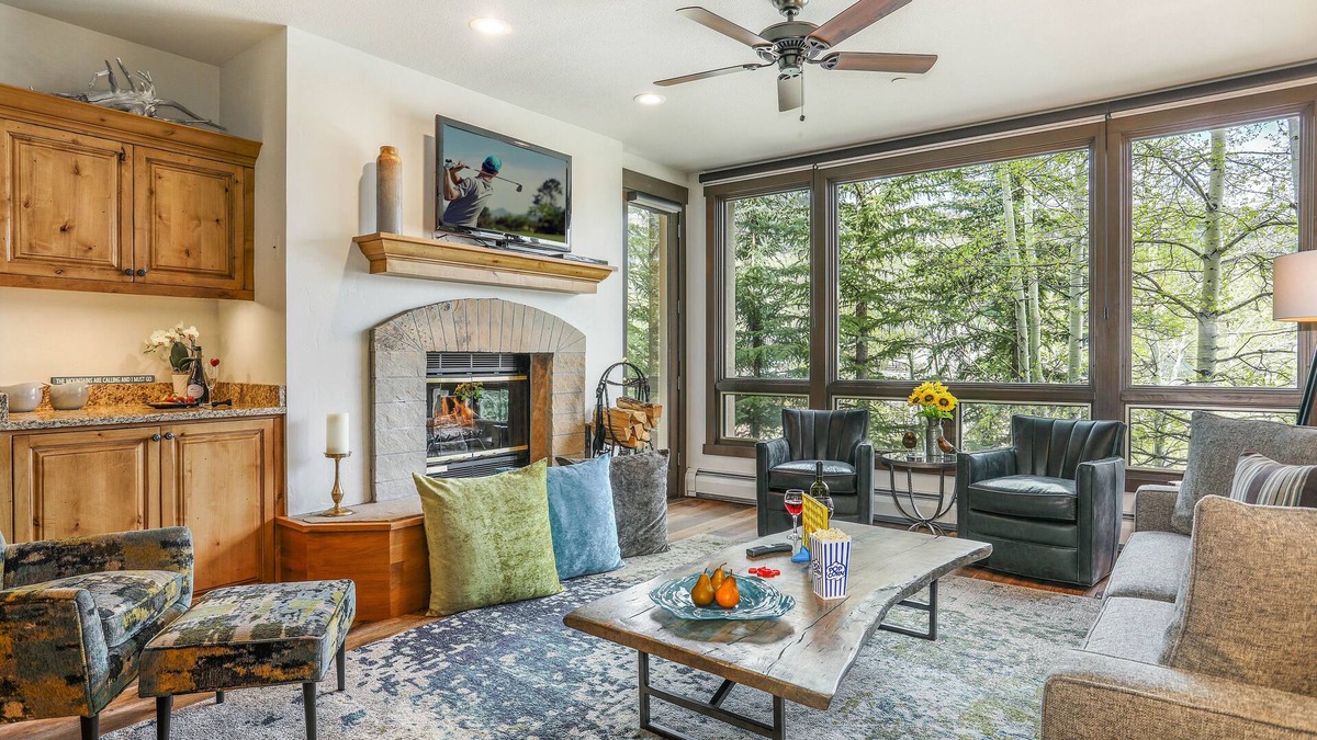Highlands Townhomes Condo | 104 Highlands Westview, Ski-In/Ski-Out, Pool, Hot Tub, Mountain Modern