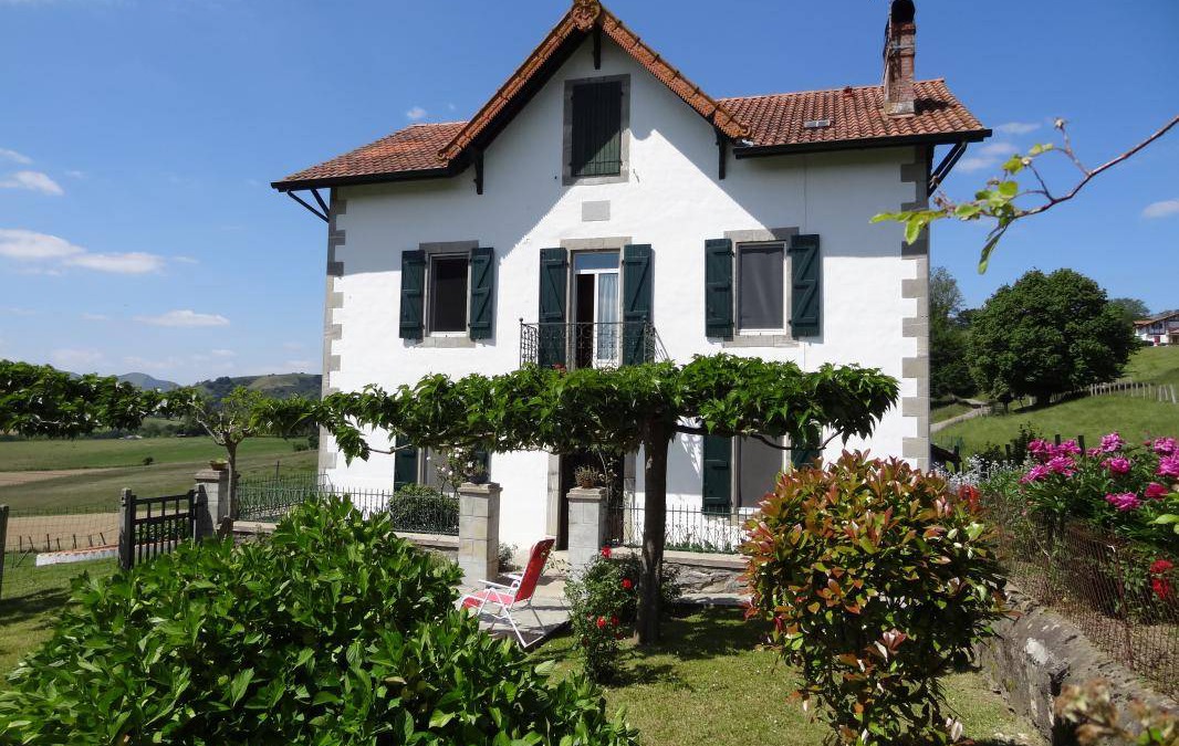Suhescun House | 105 m² Gîte ∙ 2 bedrooms ∙ 4 guests