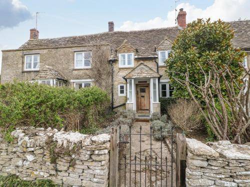 Rendcomb House | 105 m² House ∙ 2 bedrooms ∙ 2 guests