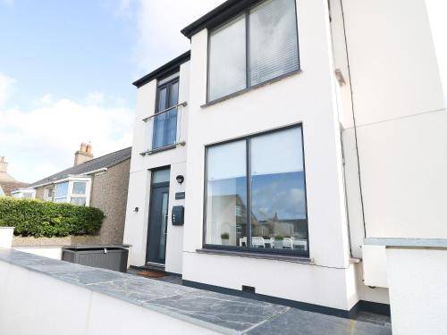 Rhosneigr House | 105 m² House ∙ 2 bedrooms ∙ 4 guests