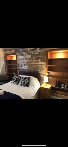 Sketty House | 106 Brynmill - Room 9 - Sea Views