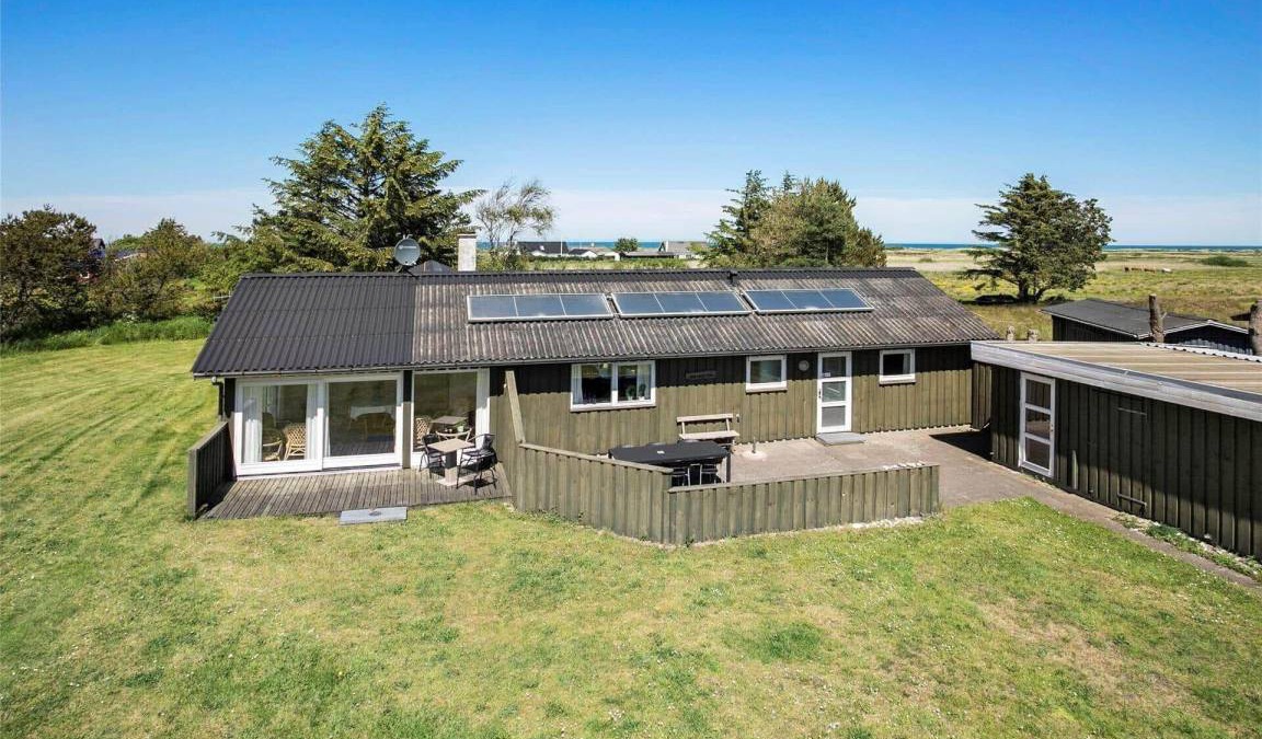 Torup Strand House | 108 m² House ∙ 5 bedrooms ∙ 8 guests