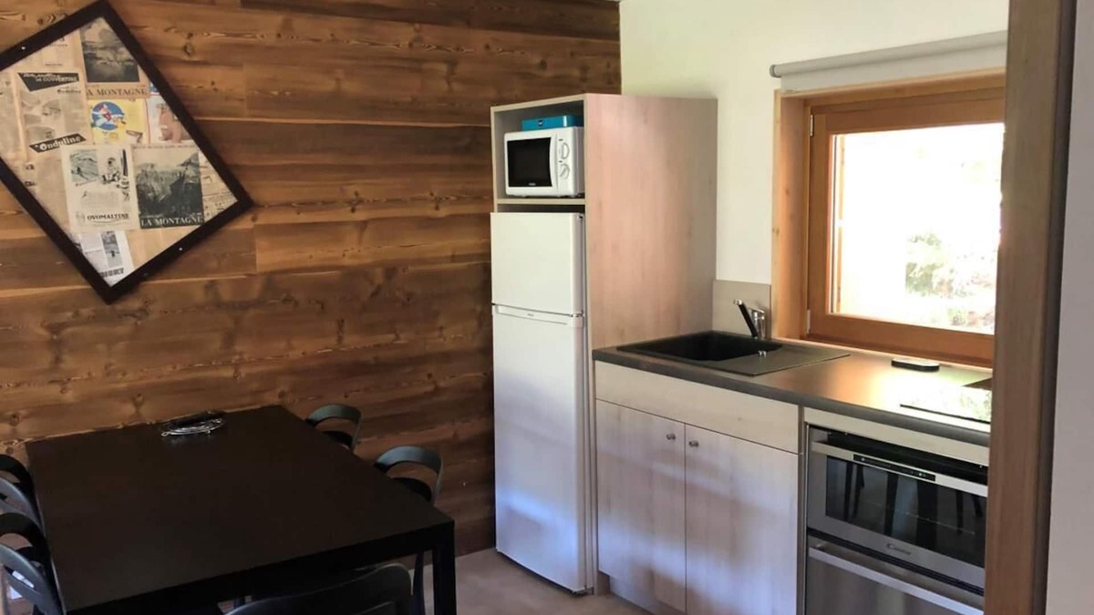 Saint-Leger-les-Melezes Apartment | 10m from ski slopes, swimming pool, sauna, hammam, parking, tv, ski locker, 28m²